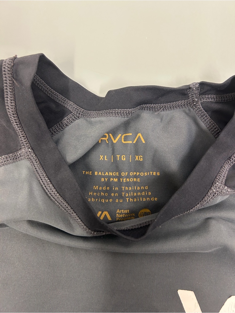 RVCA Rashguard - Picture 3 of 4